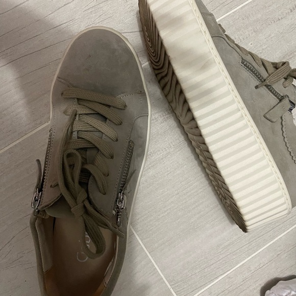 Gabor women’s platform sneakers - Picture 1 of 1